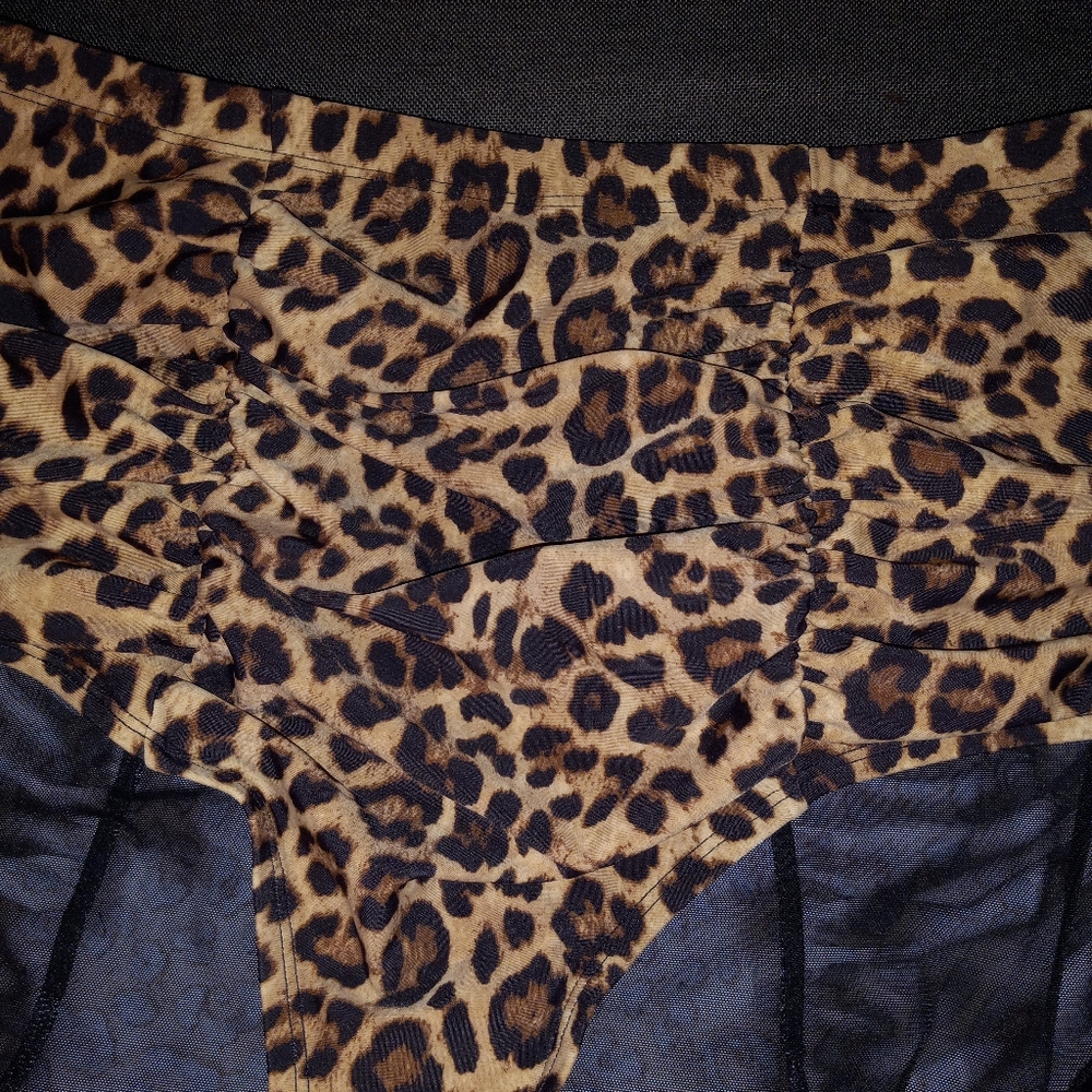 High Bottom Leopard Ruched Bikini ⛓️🪞 - Picture 7 of 11